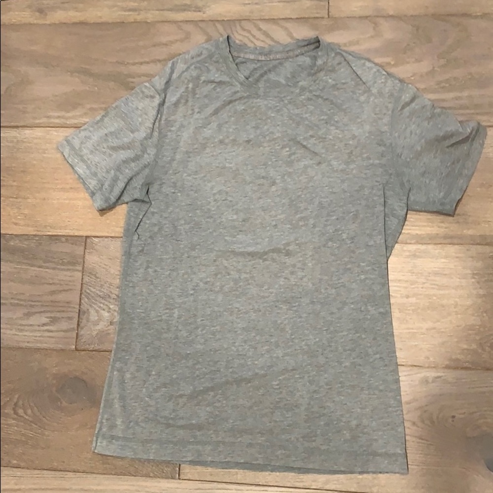 Lululemon men’s work our top